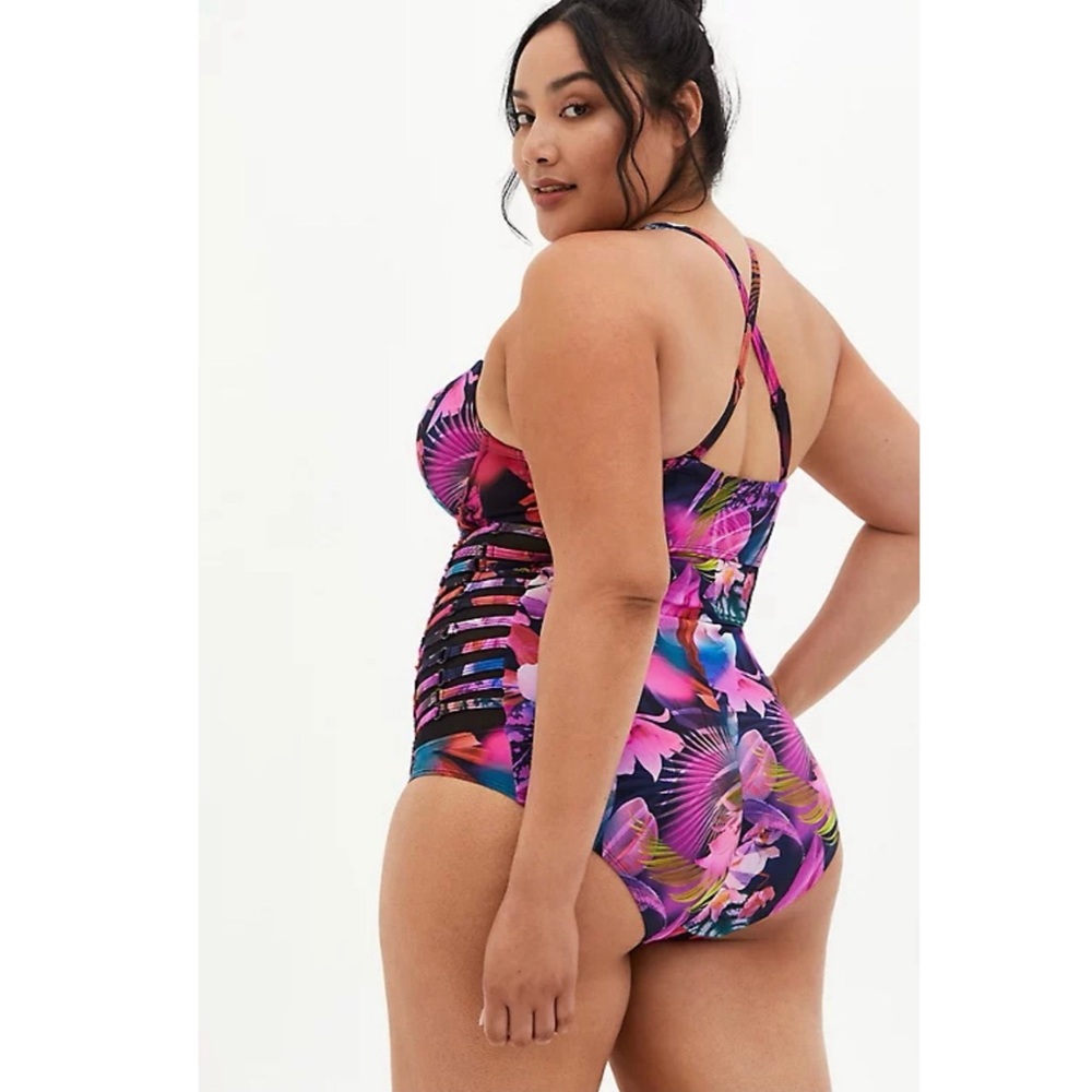 Torrid Underwire Tropical Floral One-Piece Swimsuit NWT SZ 1 and 2 - Picture 2 of 15